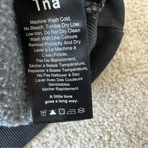 Aritzia TNA Perkins sweatshirt - Picture 2 of 4